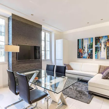 Large Renovated - Rue Hoche - Center Cannes