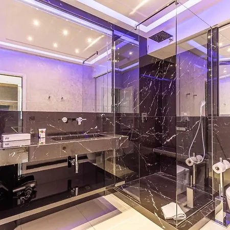 Large Renovated - Rue Hoche - Center